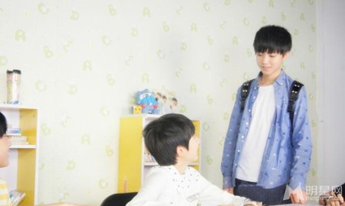 TFBOYS王俊凯2014年下半年帅气生活照集_图-1