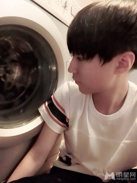 TFBOYS王俊凯2014年下半年帅气生活照集_图-11