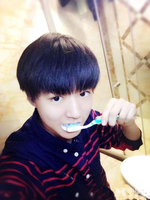 TFBOYS王俊凯2014年下半年帅气生活照集_图-20