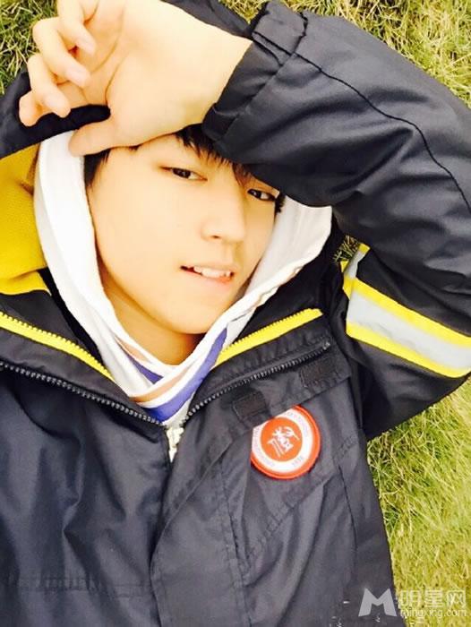 TFBOYS王俊凯2014年下半年帅气生活照集_图-29