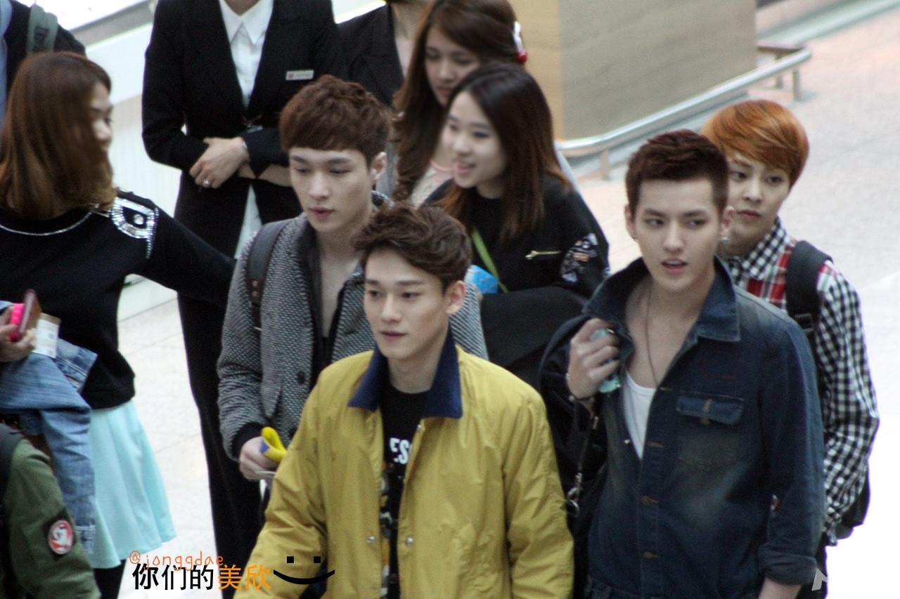 EXO张艺兴2013年3月现身机场可爱帅气_图-15