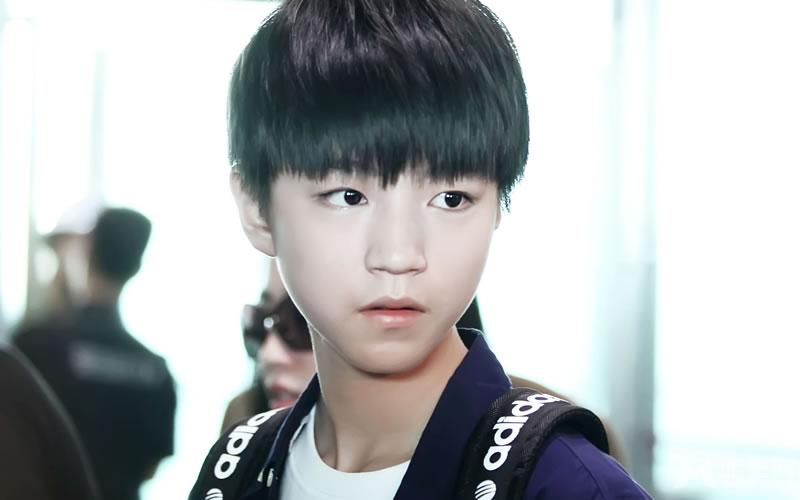 TFBOYS王俊凯生活照小正太被御姐挑逗_图-10