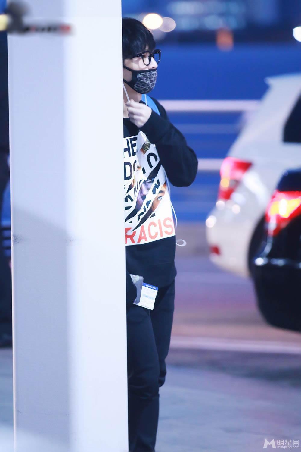 EXO张艺兴2014年11月机场写真飞往日本可爱呆萌_图-7