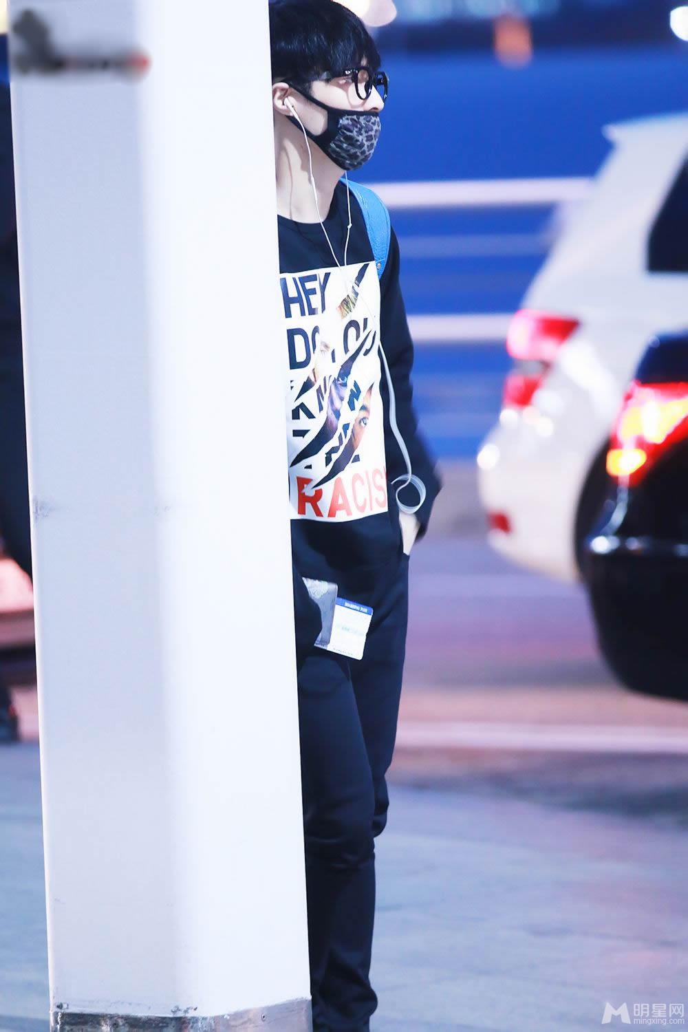 EXO张艺兴2014年11月机场写真飞往日本可爱呆萌_图-6