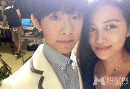 TFBOYS和陈漫合照卖萌可爱_图-7