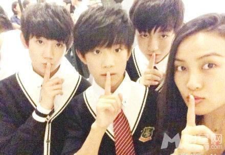 TFBOYS和陈漫合照卖萌可爱_图-2
