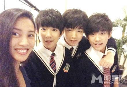 TFBOYS和陈漫合照卖萌可爱_图-19