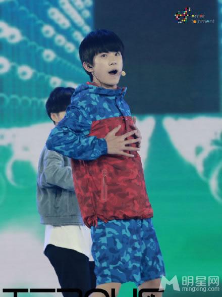 TFBOYS和她们妈妈的甜蜜合影_图-2