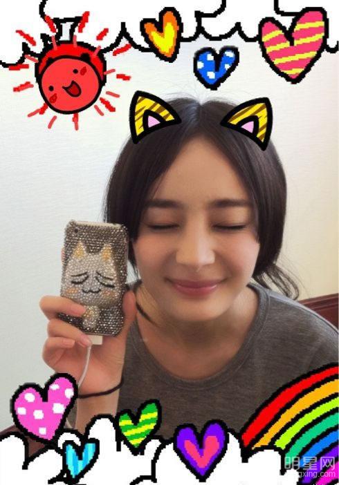 杨幂微博生活照第三弹与冯绍峰调情_图-6