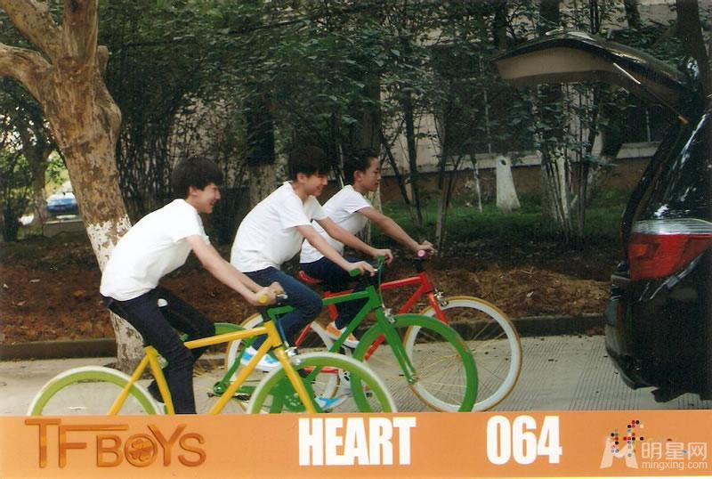 TFBOYS《Heart》生写集第四弹_图-3