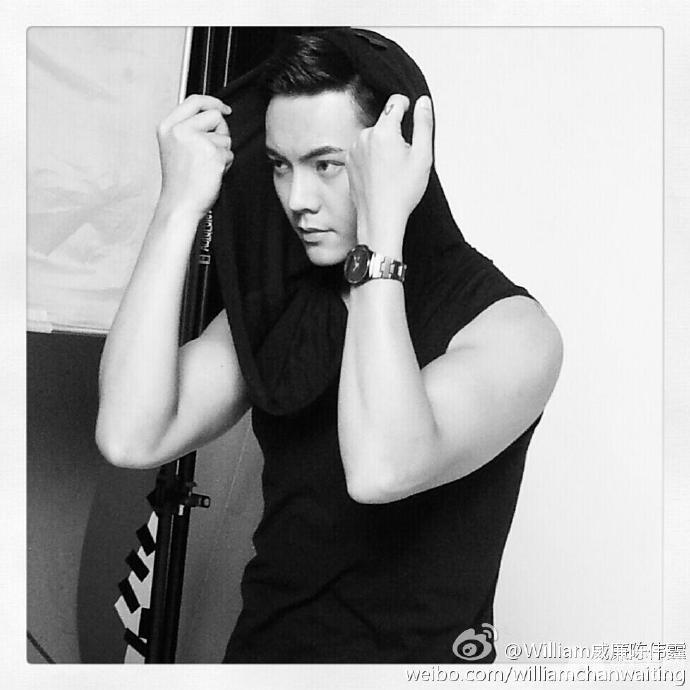 陈伟霆微博自拍2013年合集健身房现八块腹肌_图-26