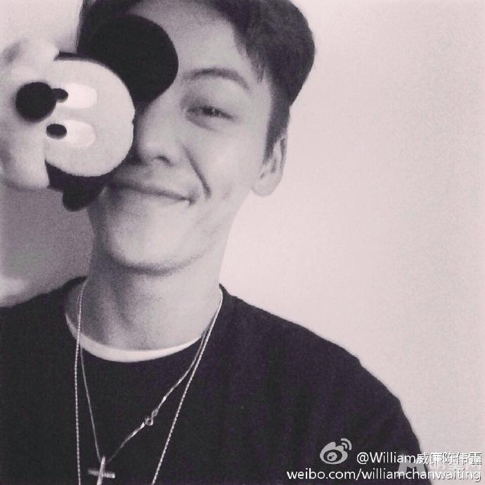 陈伟霆微博自拍2013年合集健身房现八块腹肌_图-128