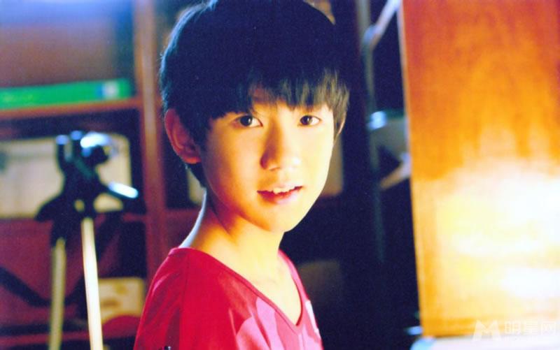 TFBOYS四月限定生写集活泼好动活力四射_图-23