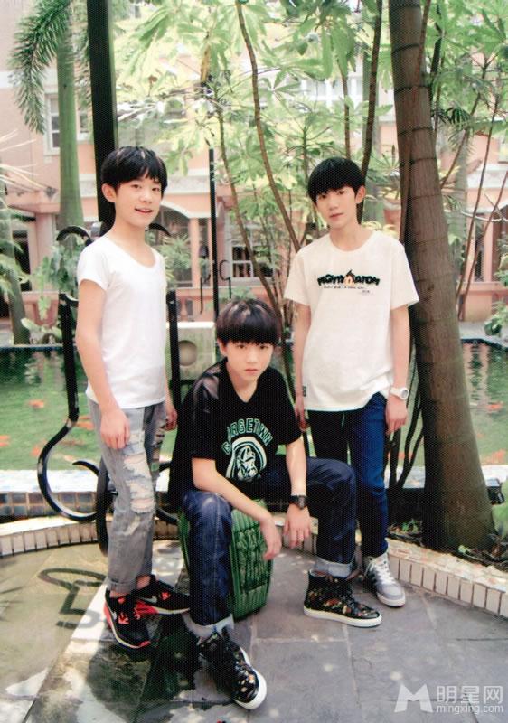 TFBOYS四月限定生写集活泼好动活力四射_图-26