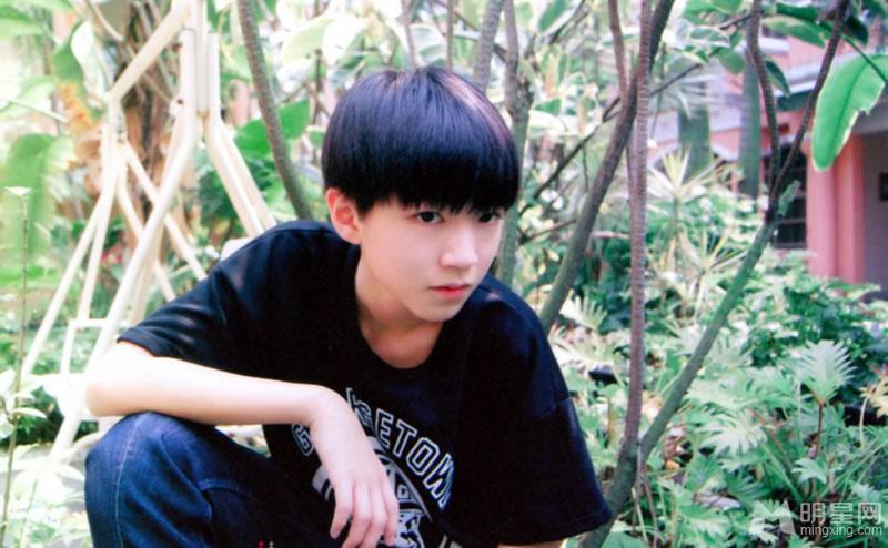 TFBOYS四月限定生写集活泼好动活力四射_图-31