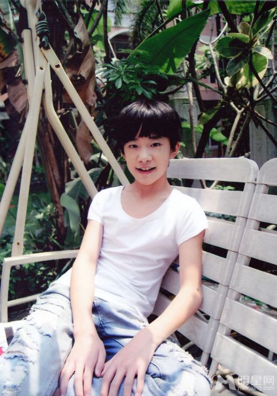 TFBOYS四月限定生写集活泼好动活力四射_图-19