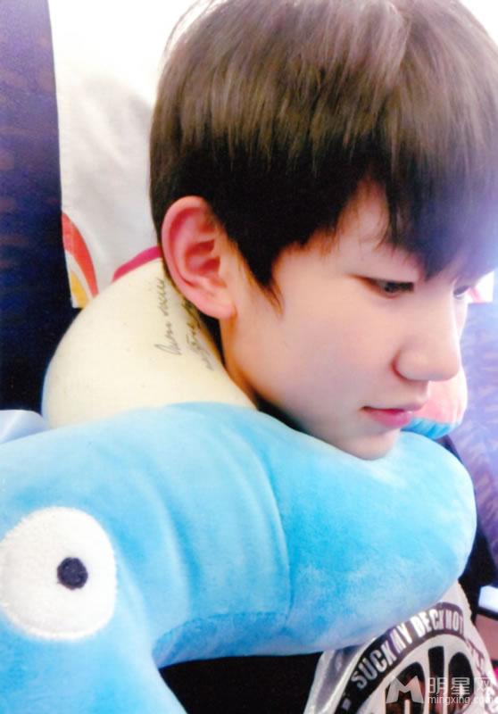 TFBOYS四月限定生写集活泼好动活力四射_图-25
