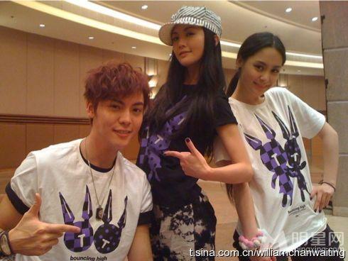 陈伟霆微博自拍2010年合集与阿SA旧照合照_图-2