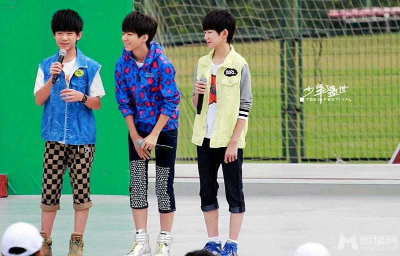 TFBOYS《我们一起来》热情观众火爆全场_图-2