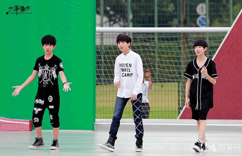 TFBOYS《我们一起来》热情观众火爆全场_图-13