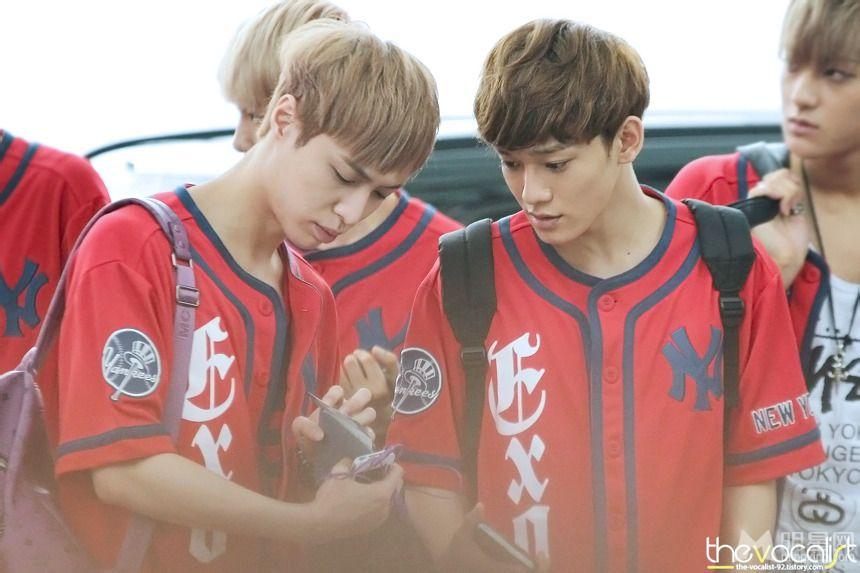 EXO张艺兴2013年7月帅气机场照合集_图-1