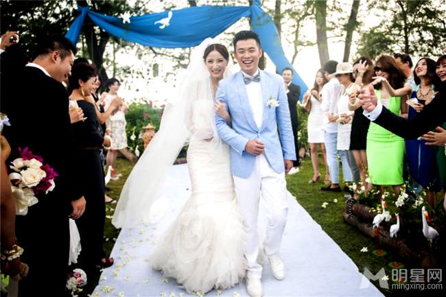 陈赫结婚照全曝光文章何炅谢娜娄艺潇齐祝福_图-15