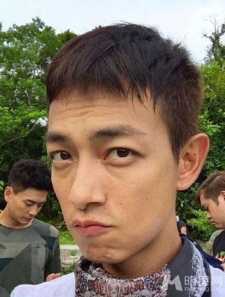 梁烈唯调戏黄宗泽超暧昧次秀了一把基情_图-9