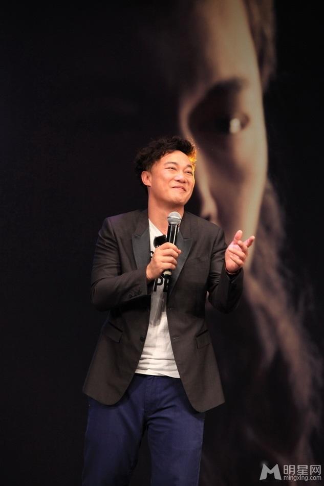 陈奕迅《准备中》发布会表情搞怪心情好_图-11