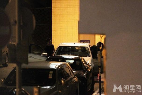 王敏德爱女王丽嘉恋与男友逛街当街被摸胸_图-10