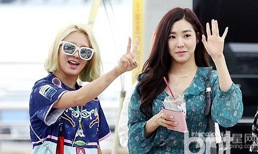 少女时代现机场Tiffany短裙险被吹翻_图-13