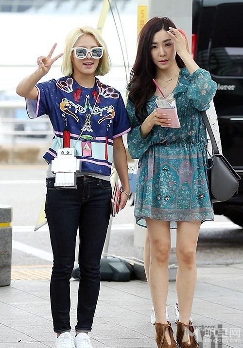 少女时代现机场Tiffany短裙险被吹翻_图-12