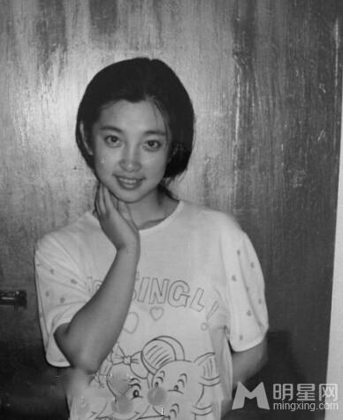 曝李冰冰出道前旧照眉清目秀抬腿清纯_图-4