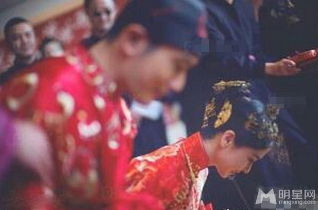 黄晓明绝密婚照曝光为Baby穿水晶婚鞋_图-18