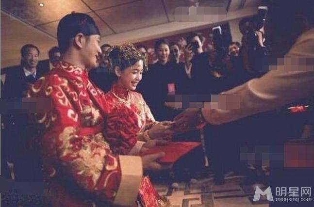 黄晓明绝密婚照曝光为Baby穿水晶婚鞋_图-10