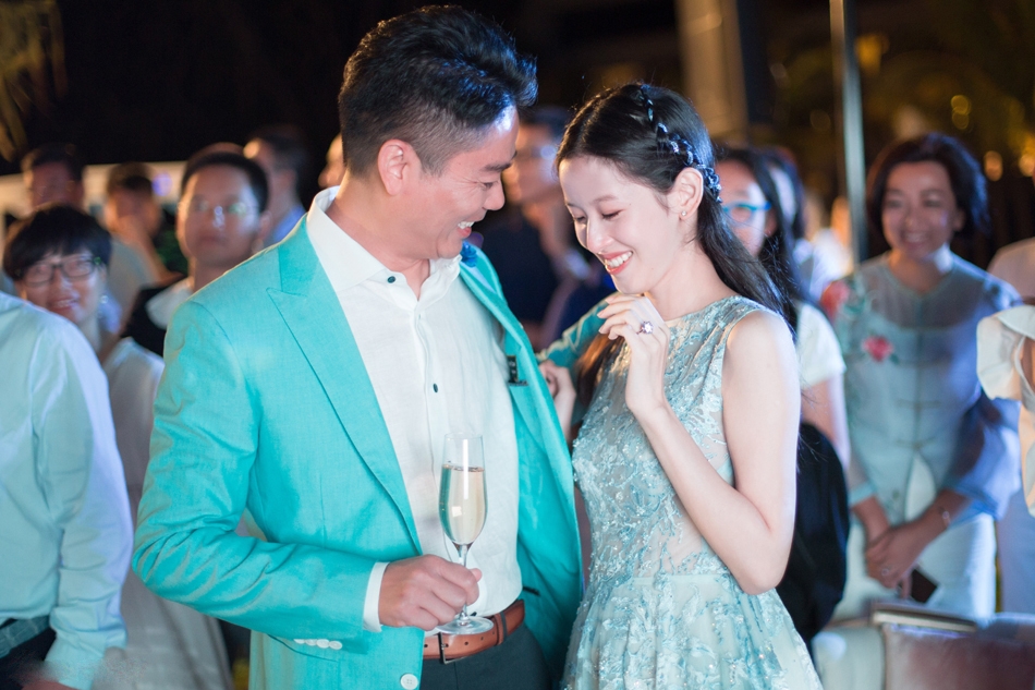 章泽天外出就餐小肚隆起孕相十分明显_图-6