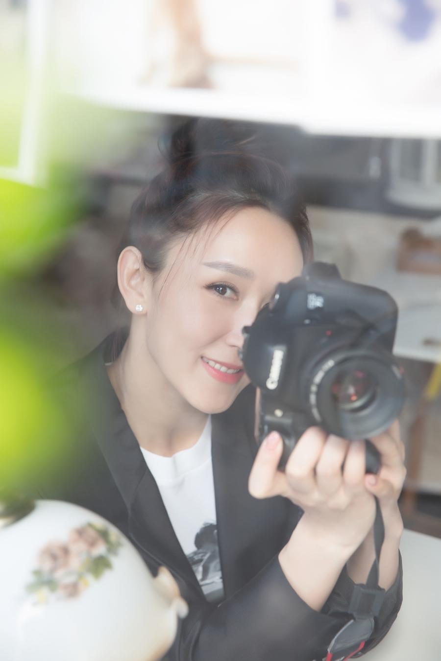 胡静玩转相机学摄影自身同为镜头美人_图-5