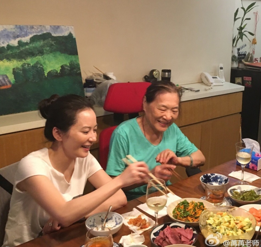 俞飞鸿看望恩施素颜保住“冻龄女神”称号_图-6