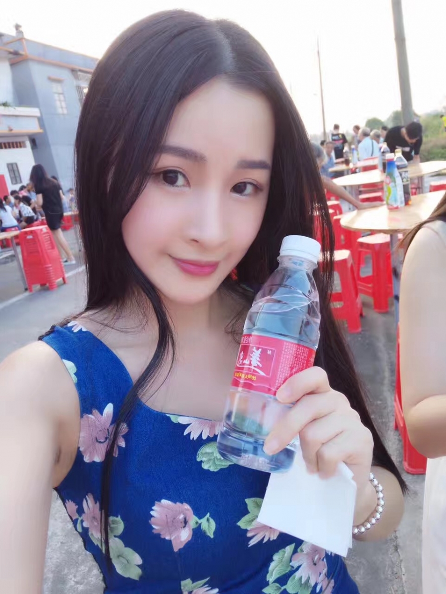 网络女主播酷似林依晨走红海量生活照曝光_图-6