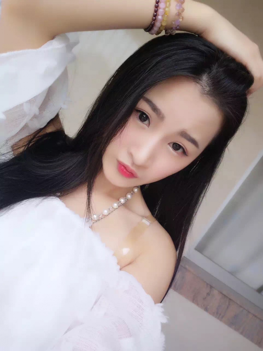 网络女主播酷似林依晨走红海量生活照曝光_图-2