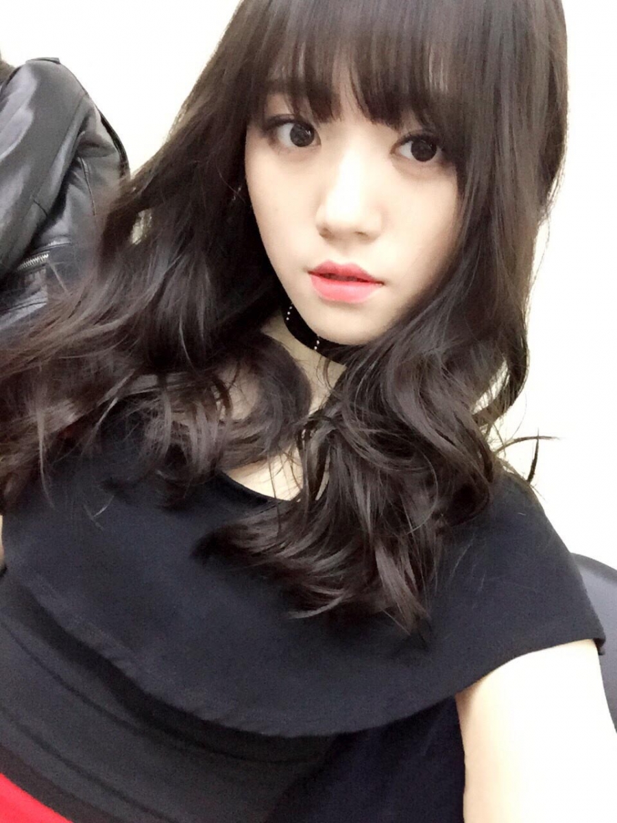 SNH48成员万丽娜甜美生活照_图-8