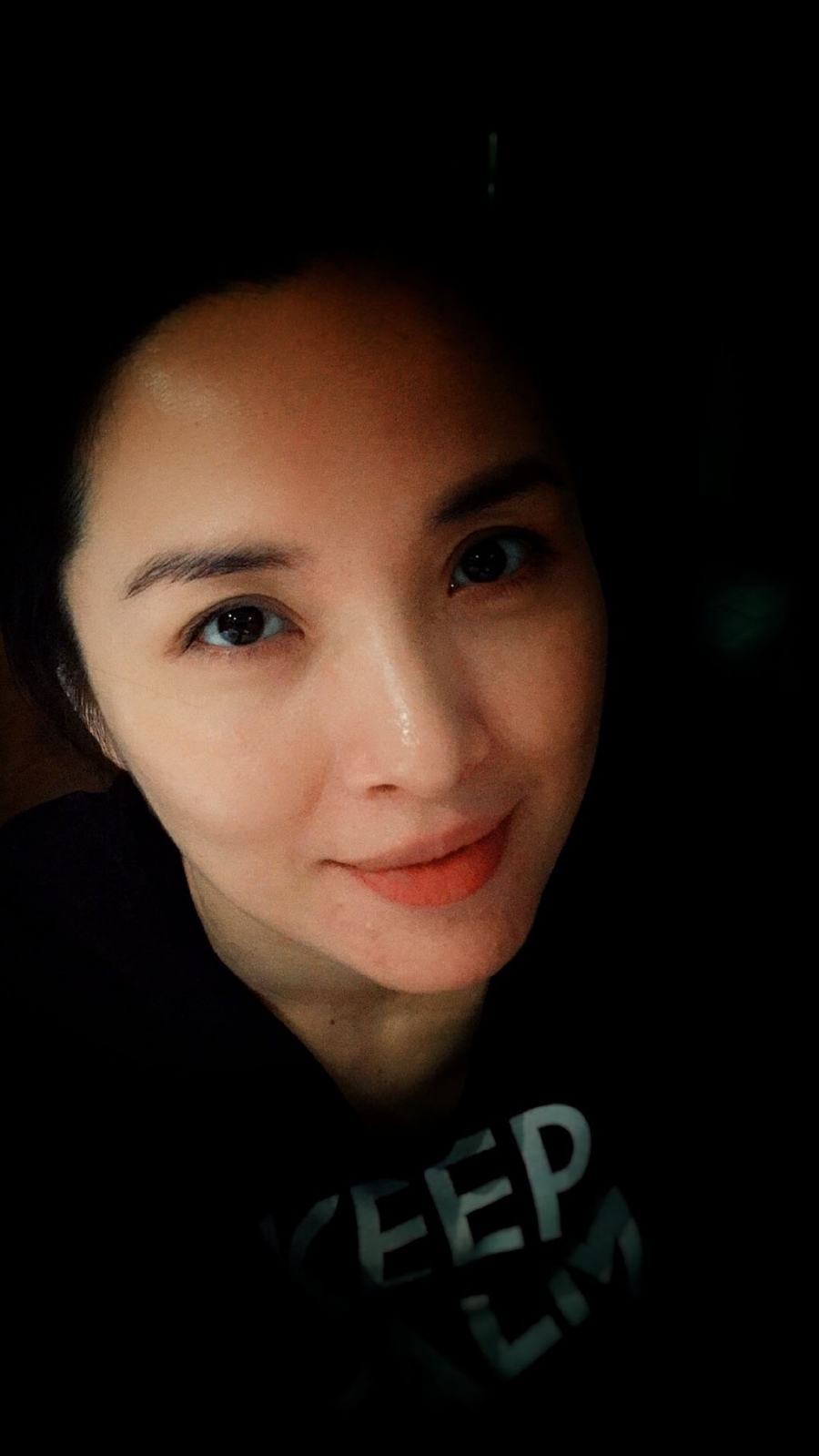 靳东老婆李佳日常照_图-2