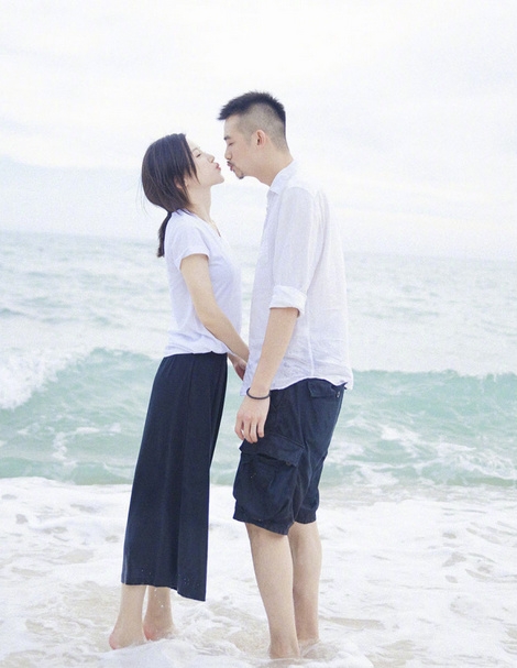 杨子姗吴中天生活照牵手拥抱甜蜜无比_图-2
