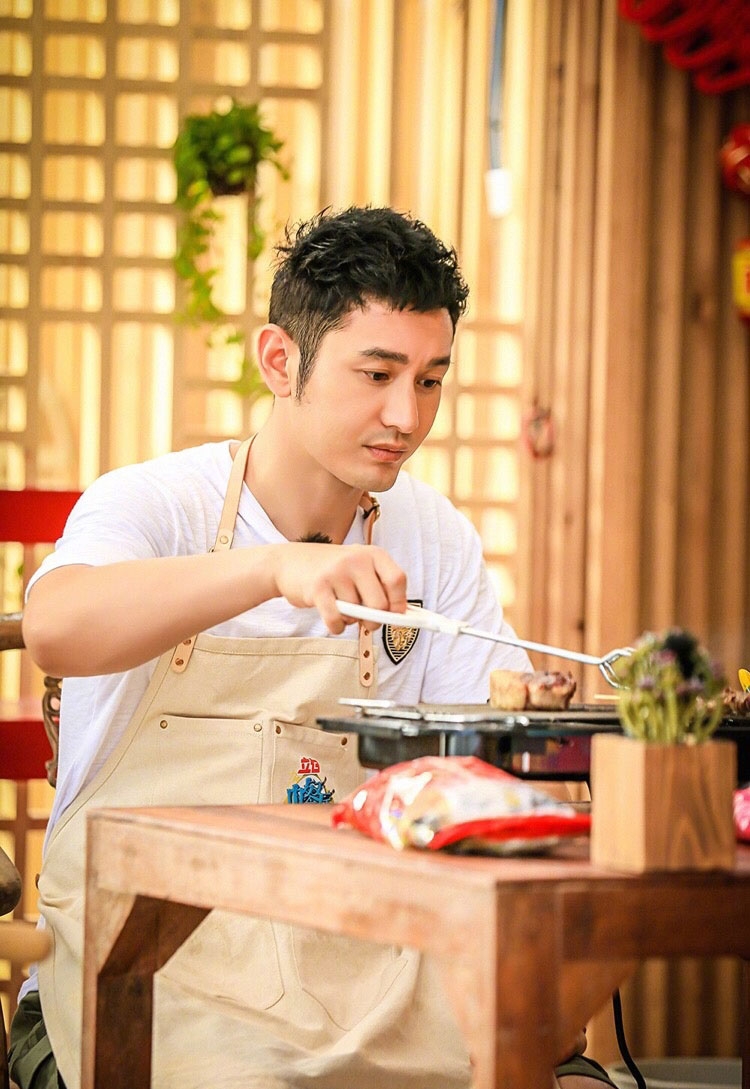 黄晓明担任厨师网友声称能减肥算我输！_图-9