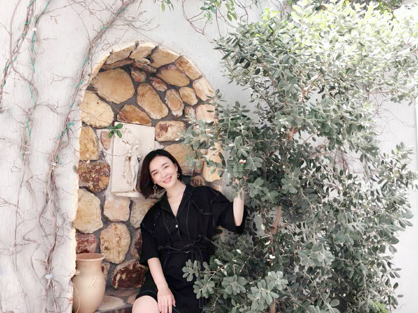 吕佳容米兰时装周展随性街拍_图-1