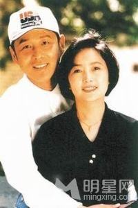 陈道明老婆近照曝光端庄优雅曾为央视主播_图-6