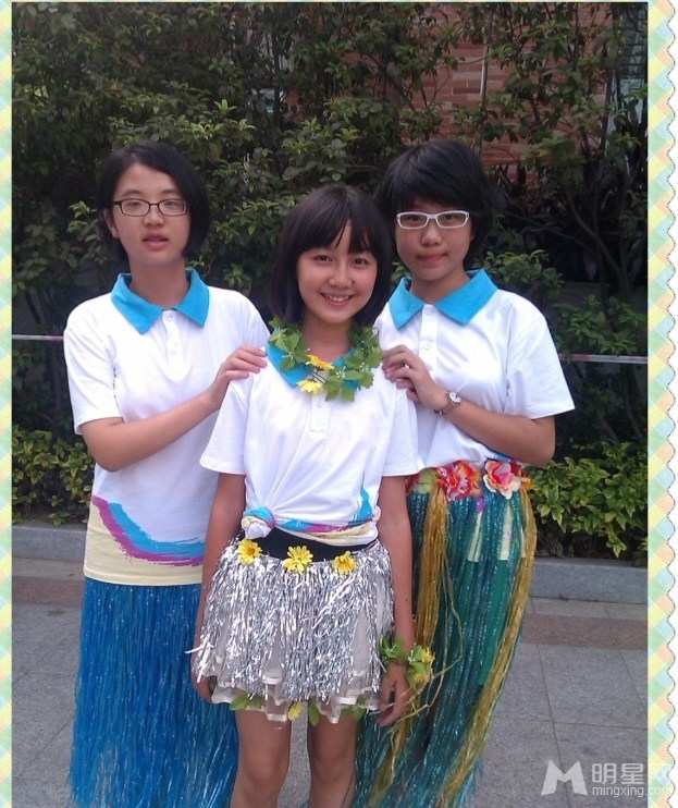 点读机广告女孩中学生活照曝光娇俏可人_图-3