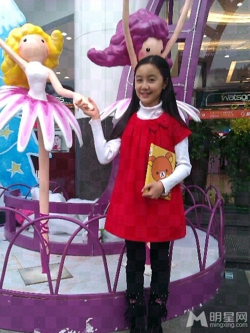 点读机广告女孩中学生活照曝光娇俏可人_图-26