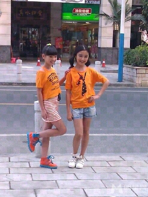 点读机广告女孩中学生活照曝光娇俏可人_图-27