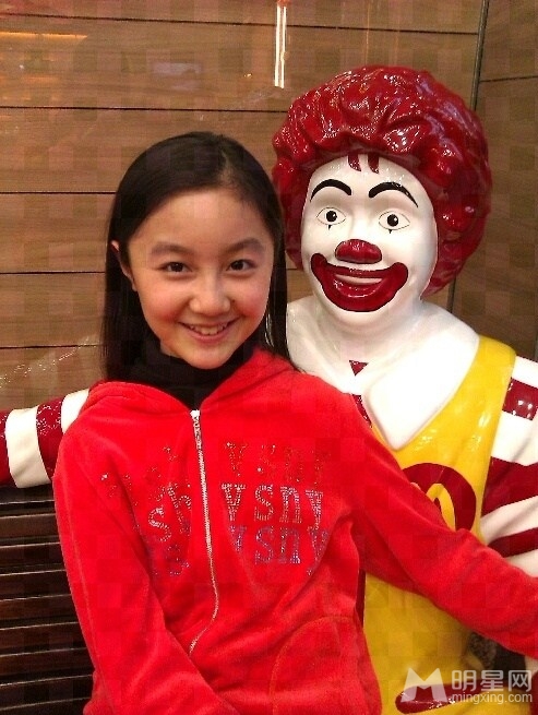 点读机广告女孩中学生活照曝光娇俏可人_图-12
