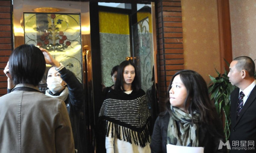 刘诗诗现身酒店面无表情见偷拍连快闪_图-7